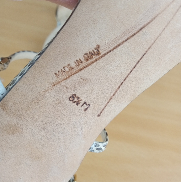 Kate Spade Snake Embossed Leather Strappy Heeled Sandals in Taupe Snake Sz. 8.5 - Picture 10 of 10